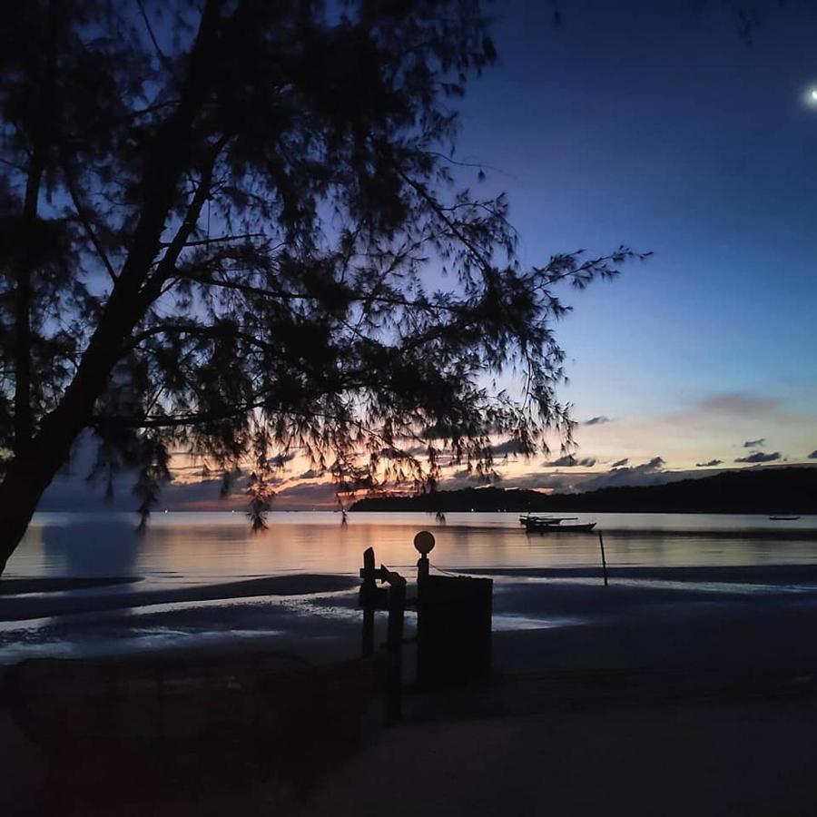 Lucky Sun Saracen Bay Hostel Koh Rong Sanloem Εξωτερικό φωτογραφία
