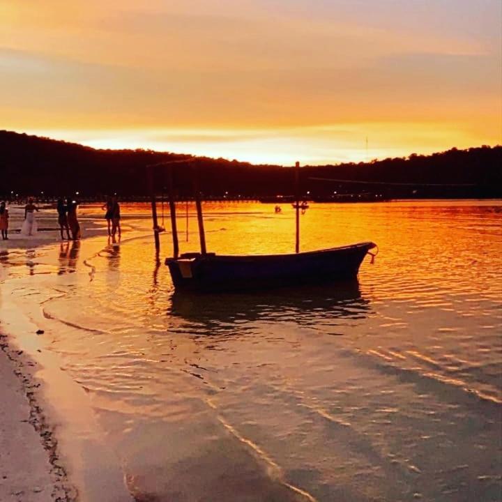 Lucky Sun Saracen Bay Hostel Koh Rong Sanloem Εξωτερικό φωτογραφία
