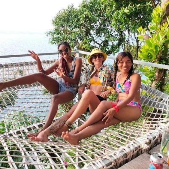 Lucky Sun Saracen Bay Hostel Koh Rong Sanloem Εξωτερικό φωτογραφία