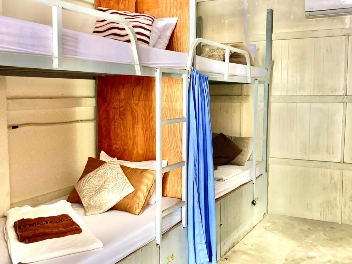 Lucky Sun Saracen Bay Hostel Koh Rong Sanloem Εξωτερικό φωτογραφία