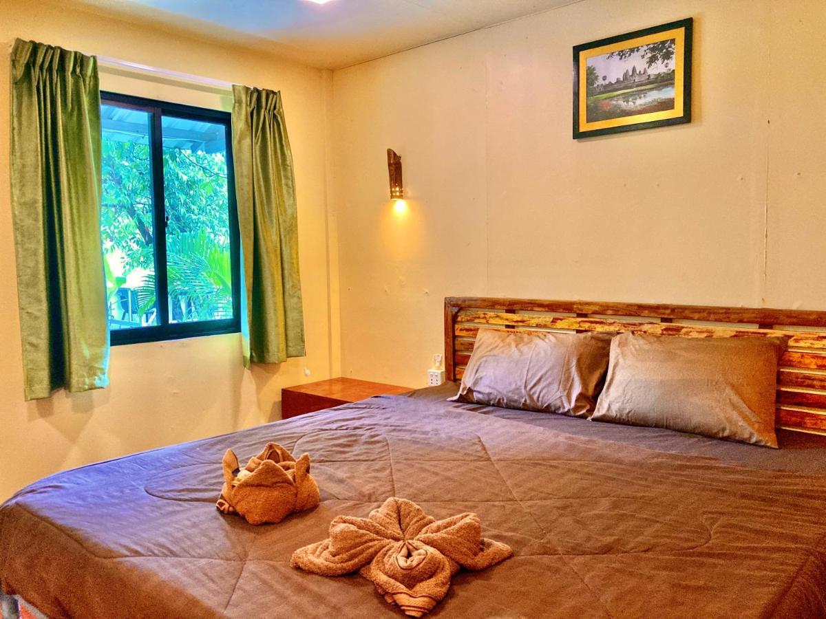 Lucky Sun Saracen Bay Hostel Koh Rong Sanloem Εξωτερικό φωτογραφία