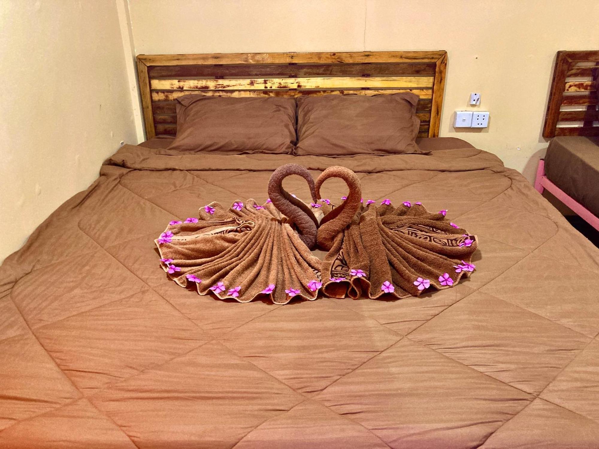Lucky Sun Saracen Bay Hostel Koh Rong Sanloem Δωμάτιο φωτογραφία