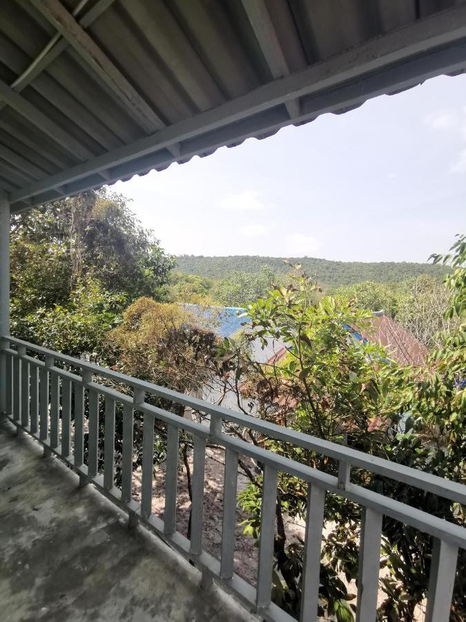 Lucky Sun Saracen Bay Hostel Koh Rong Sanloem Δωμάτιο φωτογραφία